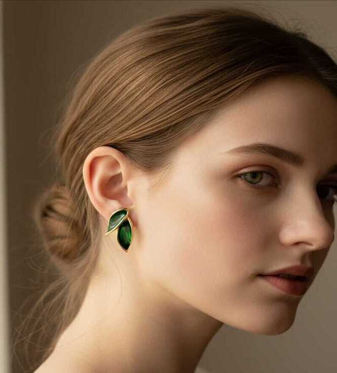 NATURE-INSPRIED EARRINGS