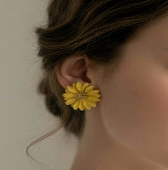 SUNFLOWER EARRING
