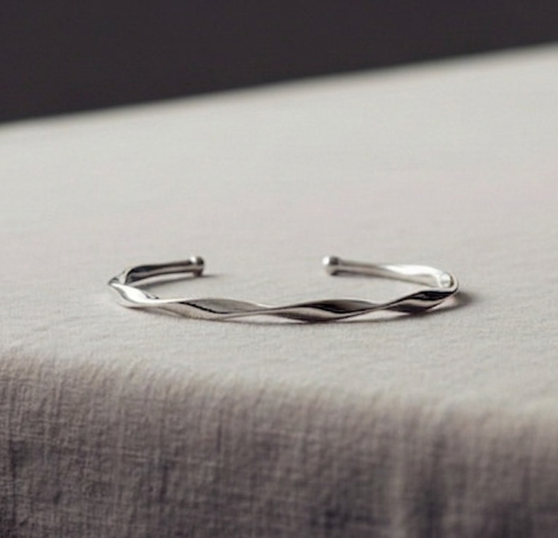 WAVE PATTERN BRACELET SILVER