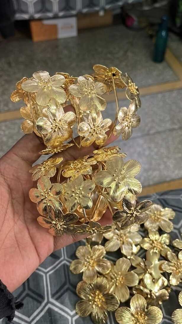 FLOWER BRACELET GOLDEN